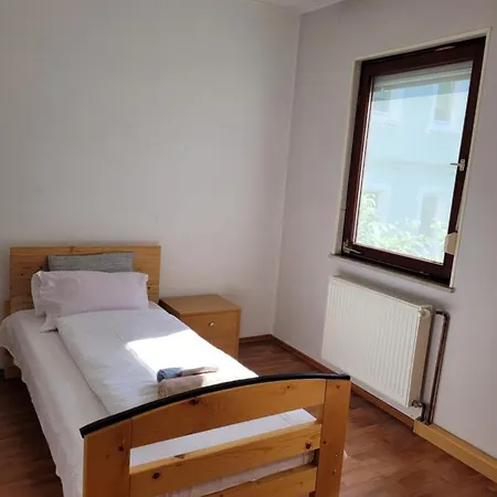 Haus 140 Qm Fuer Monteure Appartement *