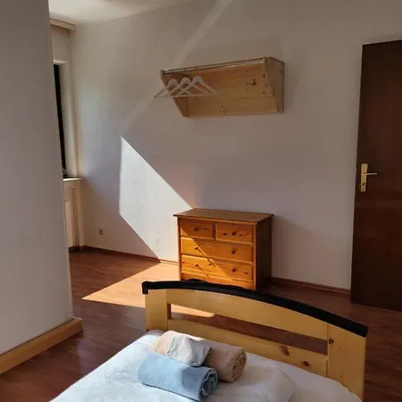 Haus 140 Qm Fuer Monteure Appartement Bad Salzschlirf