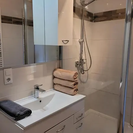 Appartamento Haus 140 Qm Fuer Monteure