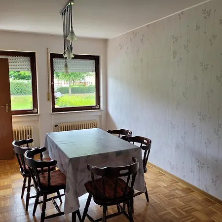 Appartamento Haus 140 Qm Fuer Monteure Bad Salzschlirf