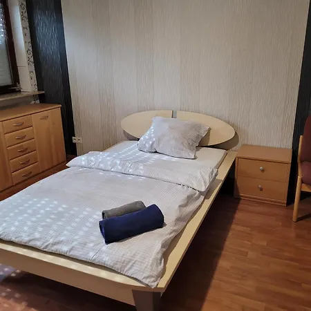Haus 140 Qm Fuer Monteure Apartment Bad Salzschlirf